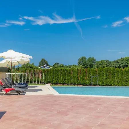 펜션 Andrea By Interhome Šišan