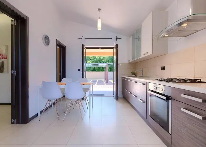 Andrea By Interhome Šišan