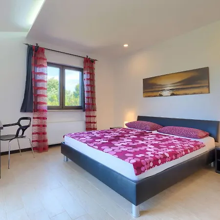 Andrea - Pul463 By Interhome