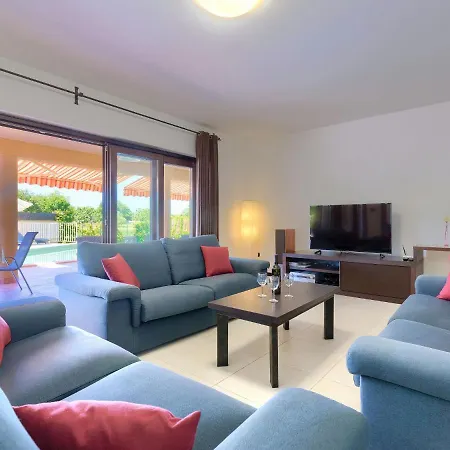 Holiday home Andrea - Pul463 By Interhome *