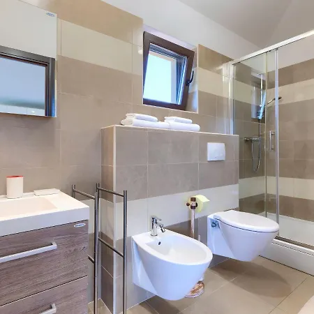 Holiday home Andrea - Pul463 By Interhome Sisan