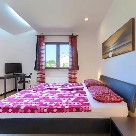 Holiday home Andrea - Pul463 By Interhome *